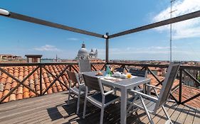 Poli Grappa Suite